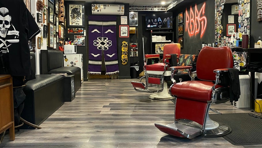 Rattlin' Bones Barbershop kép 1