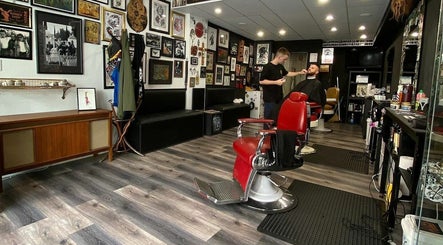 hình ảnh 2 của Rattlin' Bones Barbershop