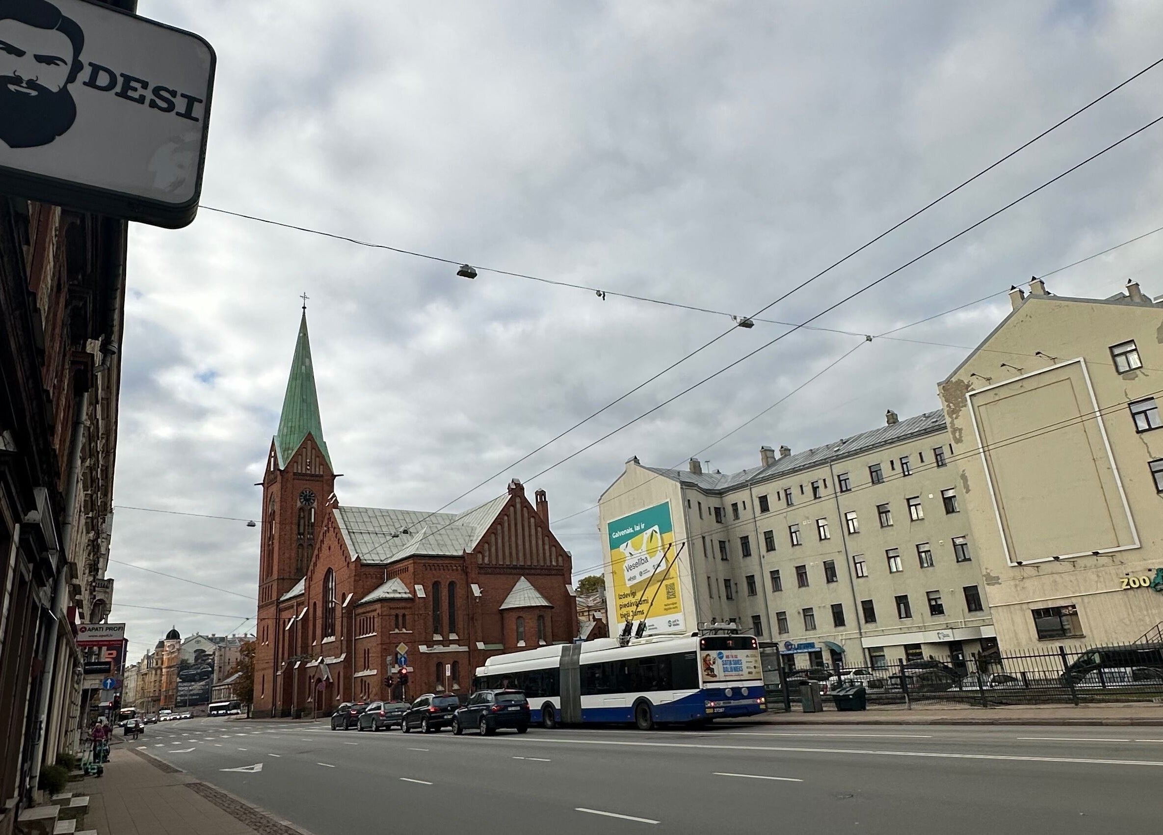 Street view of Desi (Brivibas Iela) in Rīga, LV with historic architecture and urban vibe.