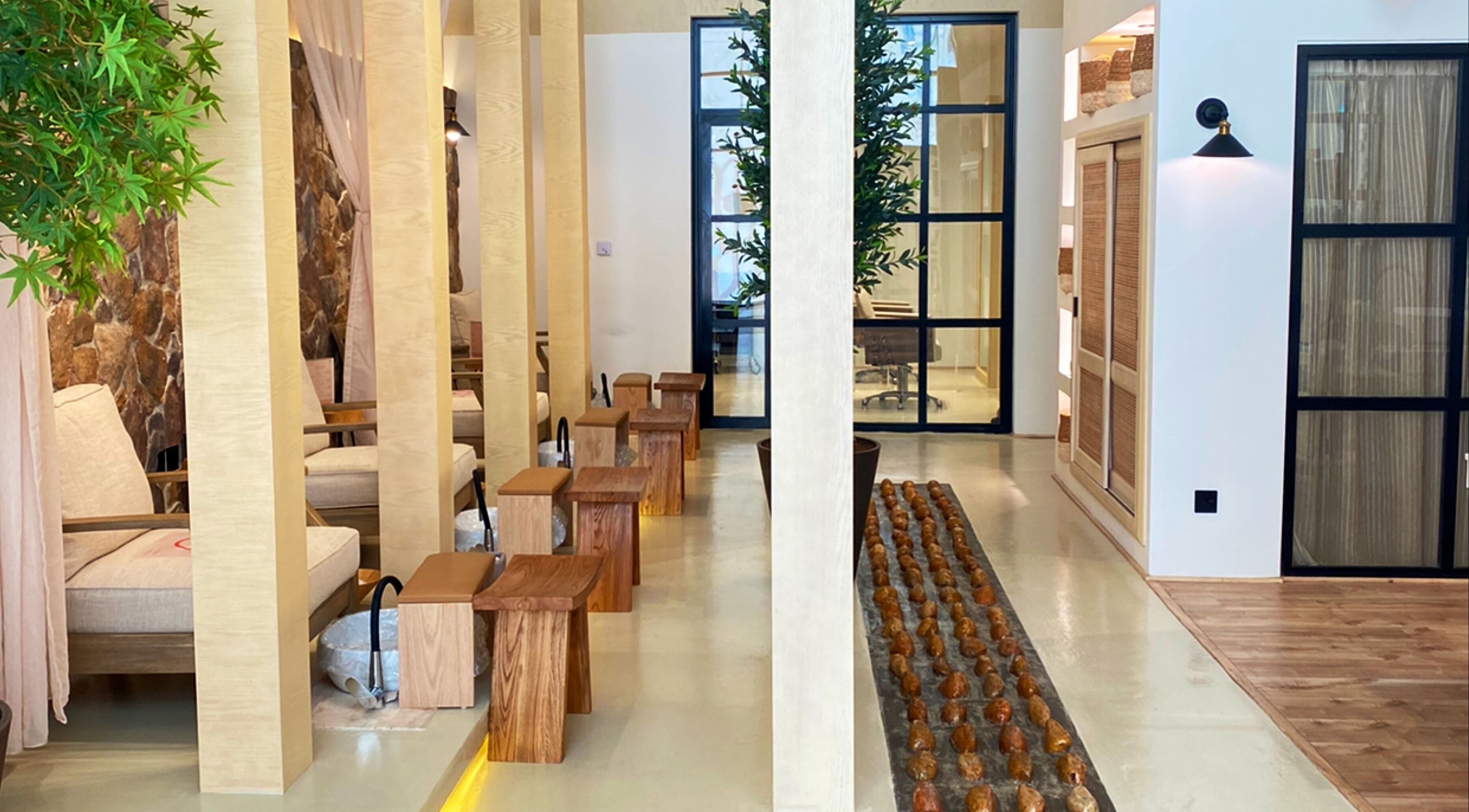 ديكور عصري في الفيصلية┃Salis بدامام، الشرقية، SA يعزز الأجواء الهادئة وأثاث مريح.