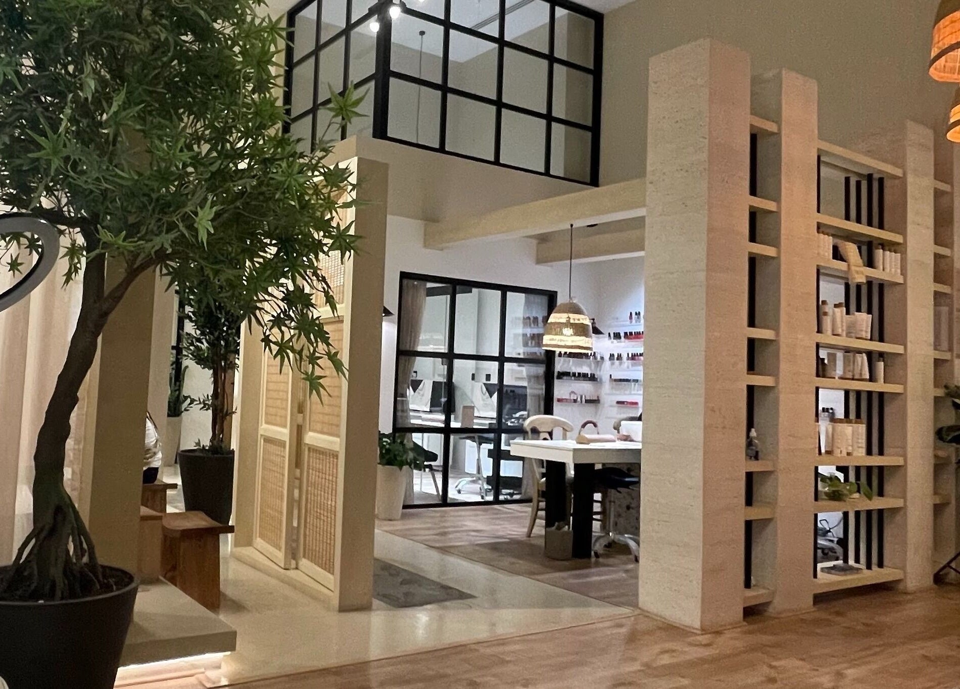 ديكور داخلي راقي لصالون الفيصلية┃Salis في الدمام، المنطقة الشرقية، السعودية.