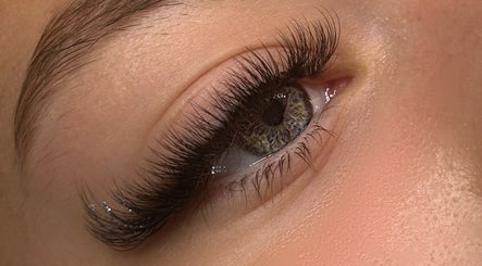 Close-up of expertly done eyelash extensions at Stephanie Rose Aesthetics, CESSNOCK, New South Wales, AU.