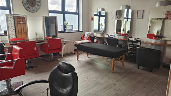 Fades'n'Shaves Barbers & Tanning Salon