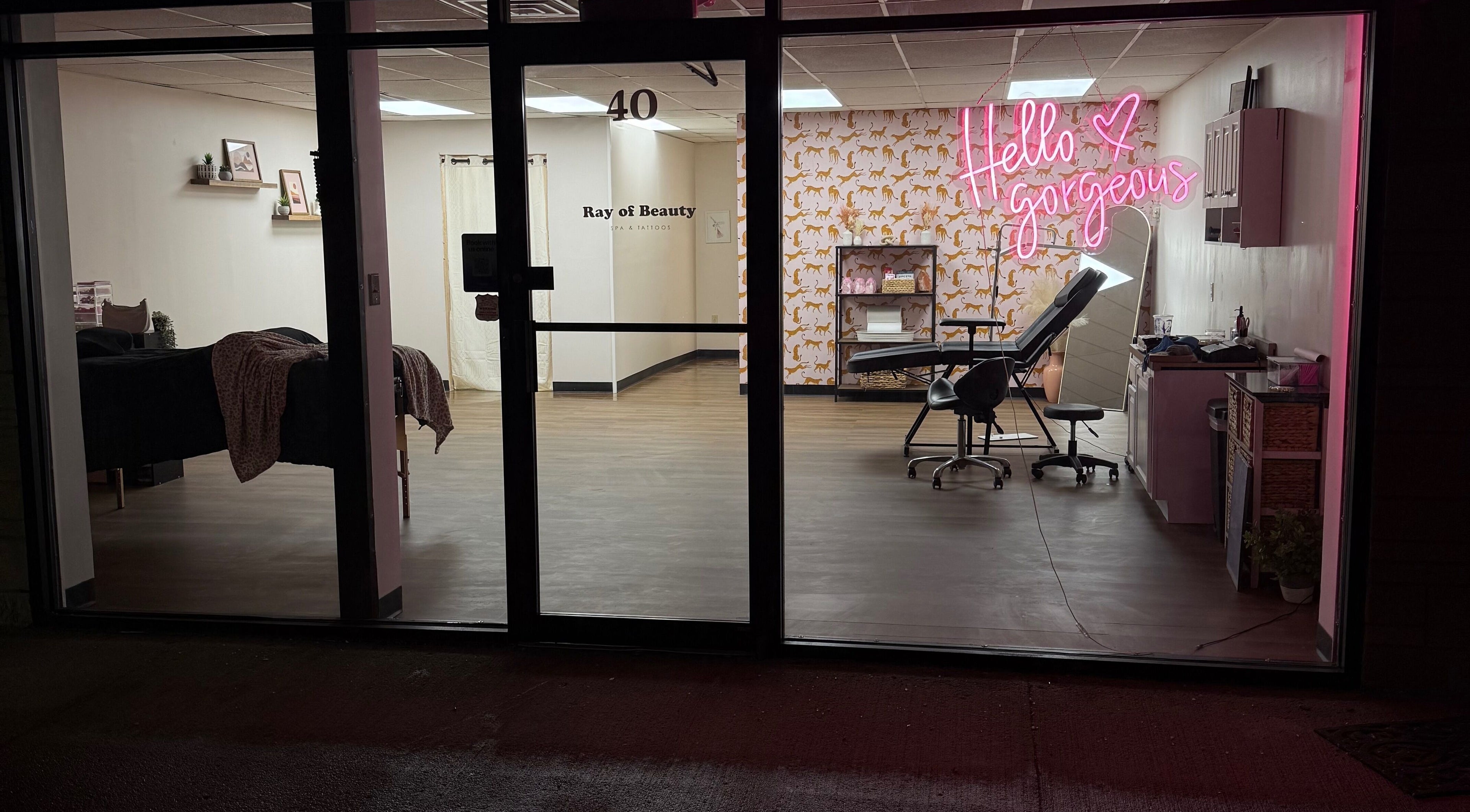 Front view of Ray of Beauty LLC in Chillicothe, Ohio, US, showcasing a stylish, inviting interior.