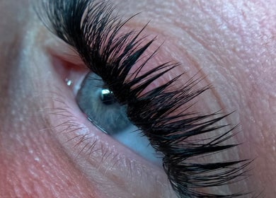 Close-up of lush eyelashes at Ray of Beauty LLC in Chillicothe, Ohio, US.