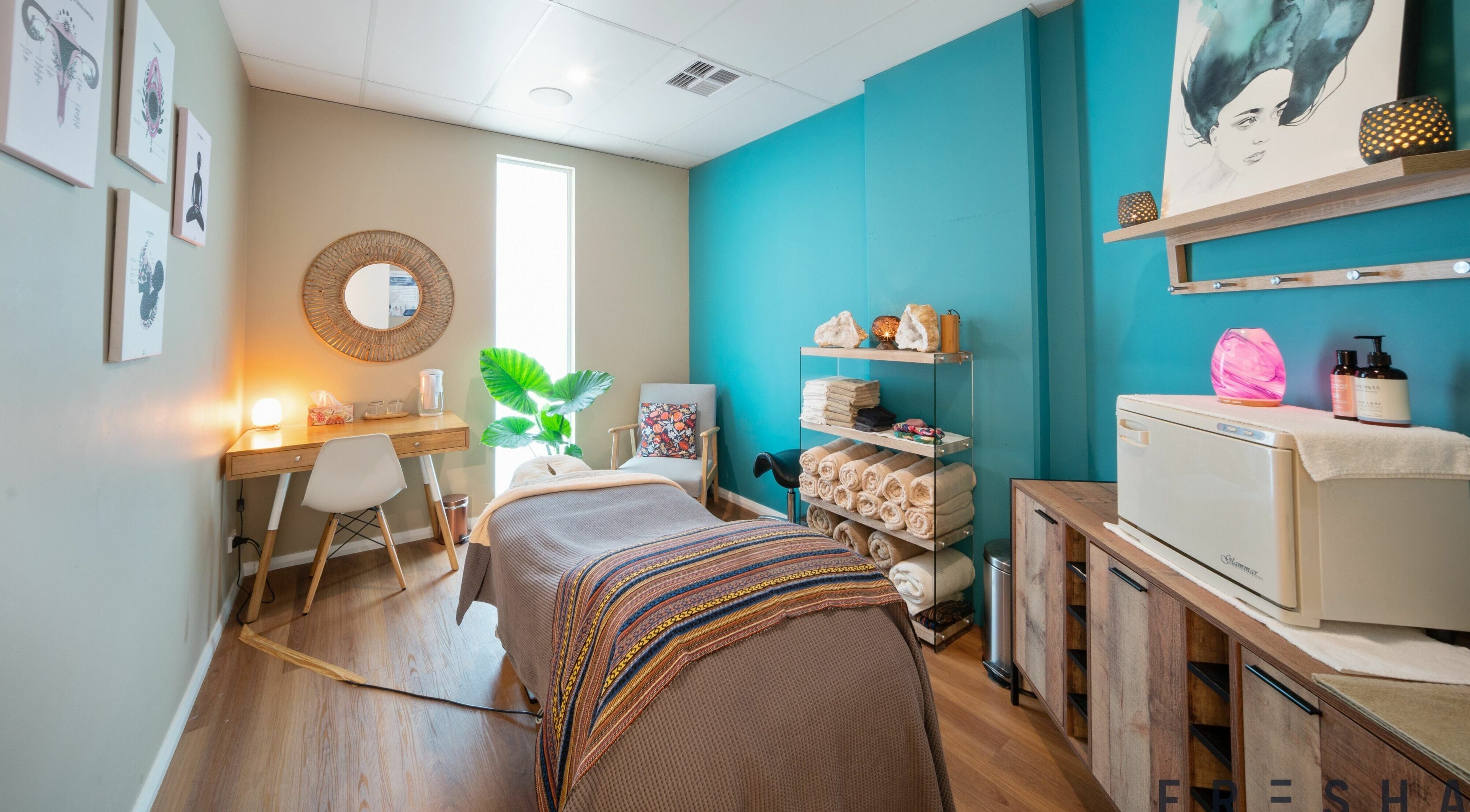 Cozy massage room at White Fox Massage - Lawson, offering relaxation in Lawson, New South Wales, AU.