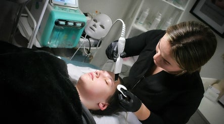 Glowdolls Aesthetics Advanced Skincare, Beauty and Aesthetics image 3