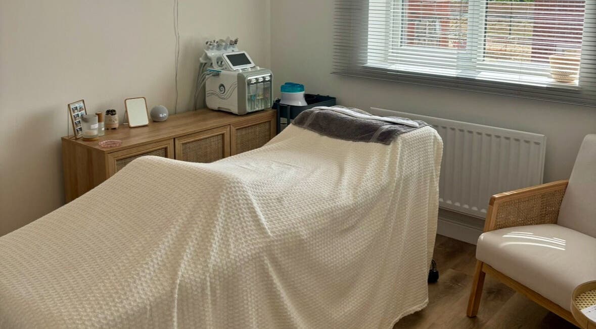 Cozy treatment room at Beauty by Eloise in Ferring, England, GB offers a peaceful ambiance for wellness sessions.