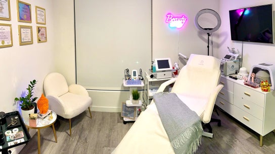 LASH BEAUTY STUDIO