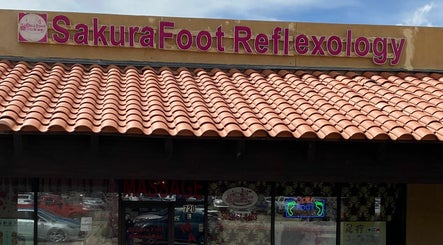 Massage & Sakura Foot Reflexology 2 + Bodywork