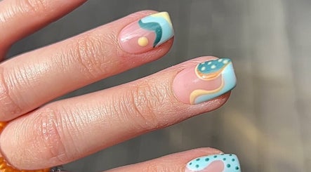 Happy Nails Victoria imagem 3