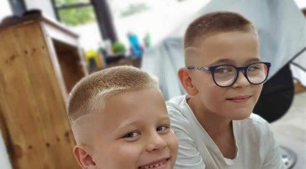 GroomsMen Barbershop  image 2