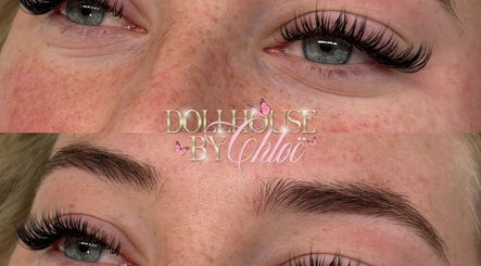 Doll House by Chloë – obraz 2