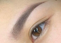 Expertly shaped brow at Vy Brows Academy, Houston, Texas, US, showcasing precision and care.