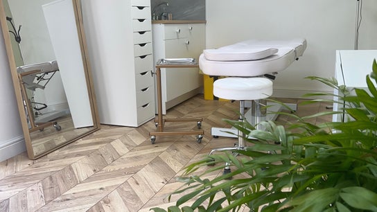 Arched and Dangerous Aesthetics