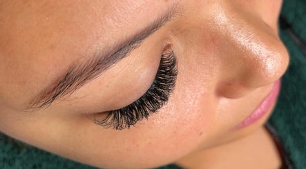 Lashes by Nina afbeelding 2