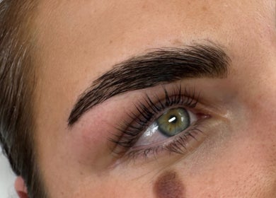 Flawless eyebrow grooming at SCULPT. Aesthetics, Hook, Wales, GB showcasing expert precision.