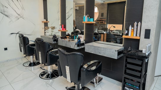 Circle Beauty Salon