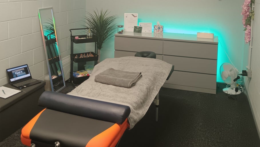 Let's Roll Sports Massage Lisburn – kuva 1