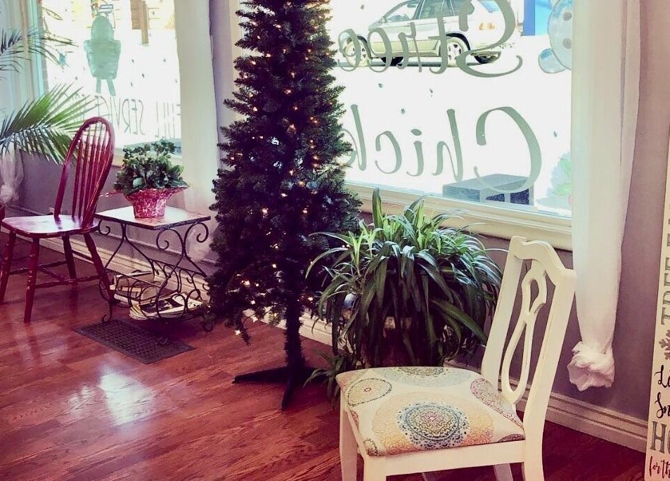 Inviting holiday-themed corner at Hip2BU, Kimberly, Idaho, US, showcasing elegant decor and festive accents.
