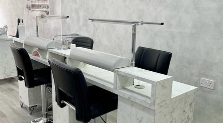 RT Nail Studio billede 2