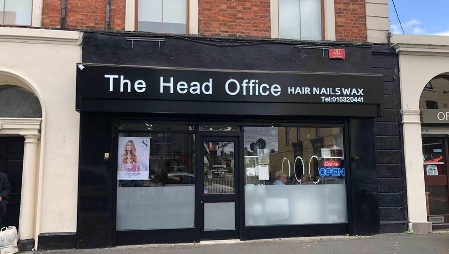 The Head Office – obraz 1