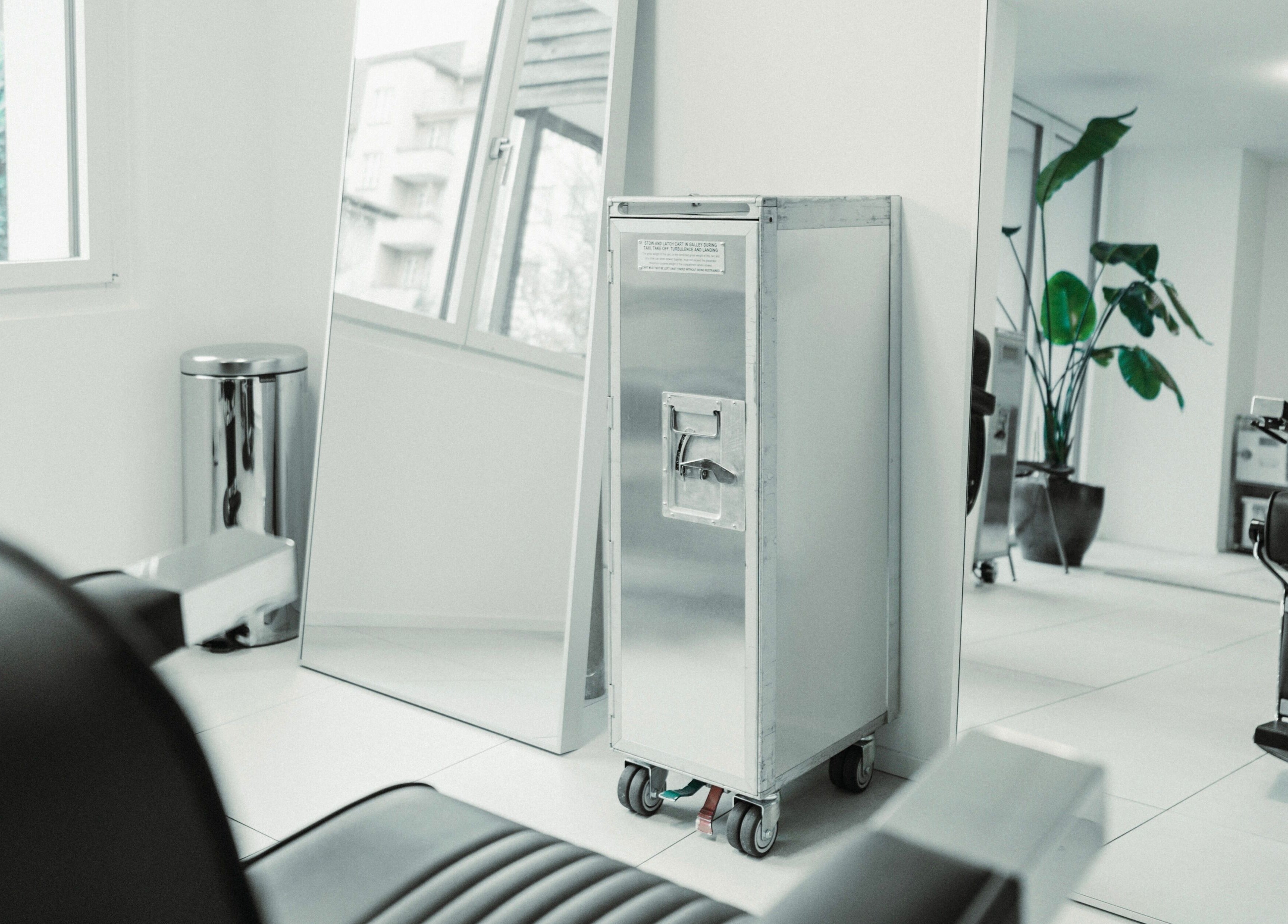 Tranquil interior of CONCORDE in Zürich, Zürich, CH, showcasing sleek salon chairs and elegant decor.