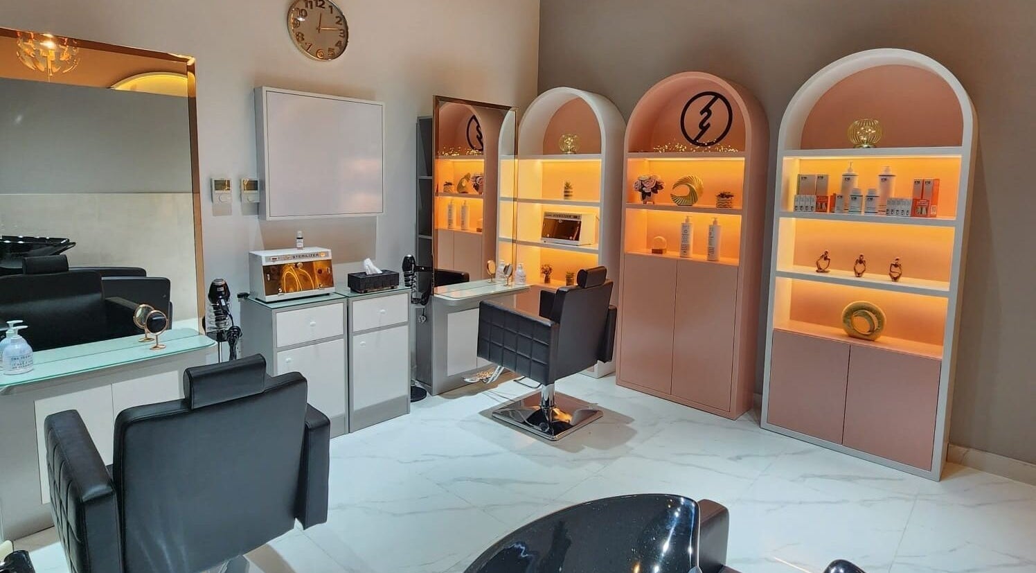 Chic styling area at Hype Ladies Salon - Karama Branch, Dubai, AE, showcasing modern beauty stations.