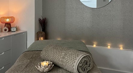 Serenella at Next Stop... Wellbeing! – obraz 2