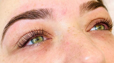 Close-up of styled eyebrows at Beauty by Maria, Elgin, Scotland, GB capturing expert beauty craftsmanship.