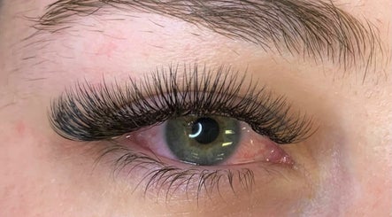 Ever Lashes & Co image 2