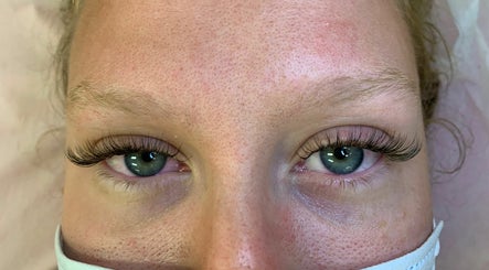Ever Lashes & Co image 3