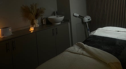 Signature Skincare & Beauty image 2