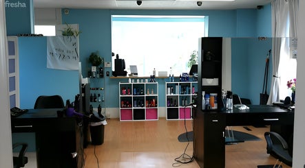 hình ảnh 2 của Troilo Style Family Hair Salon