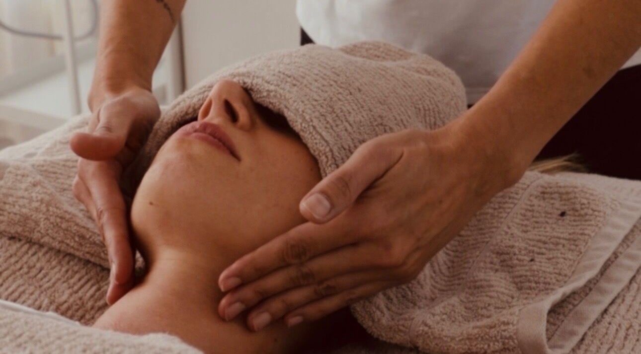 Relaxing face massage at Fisioforma, Broadbeach, Queensland, AU, promoting tranquility and wellness.