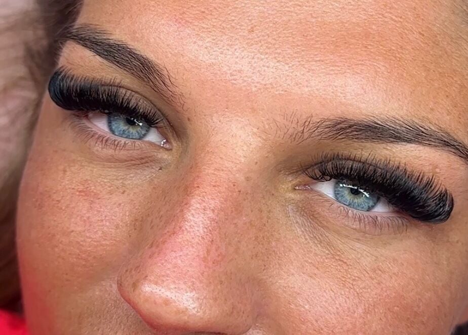 Close-up of stunning eyelashes at Lashes By Ells, Wellingborough, England, GB, showcasing expert lash design.