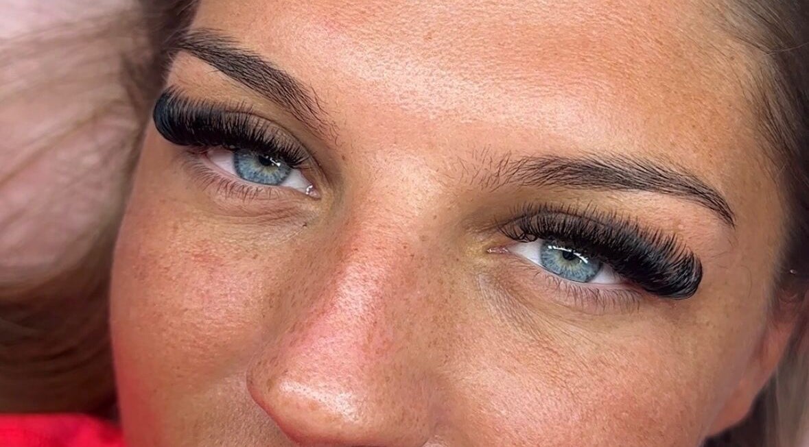 Close-up of stunning eyelashes at Lashes By Ells, Wellingborough, England, GB, showcasing expert lash design.