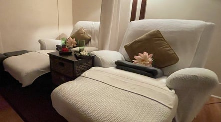 Central Thai Massage and Spa image 3
