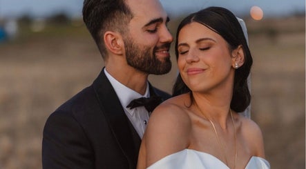 Bride with elegant makeup by Serina Martic- Bridal and Event Makeup Artist in Melbourne, Victoria, AU.