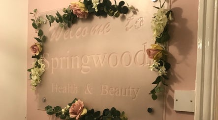 Springwoods Health & Beauty imagem 3