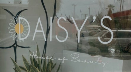 Daisy's House of Beauty billede 3