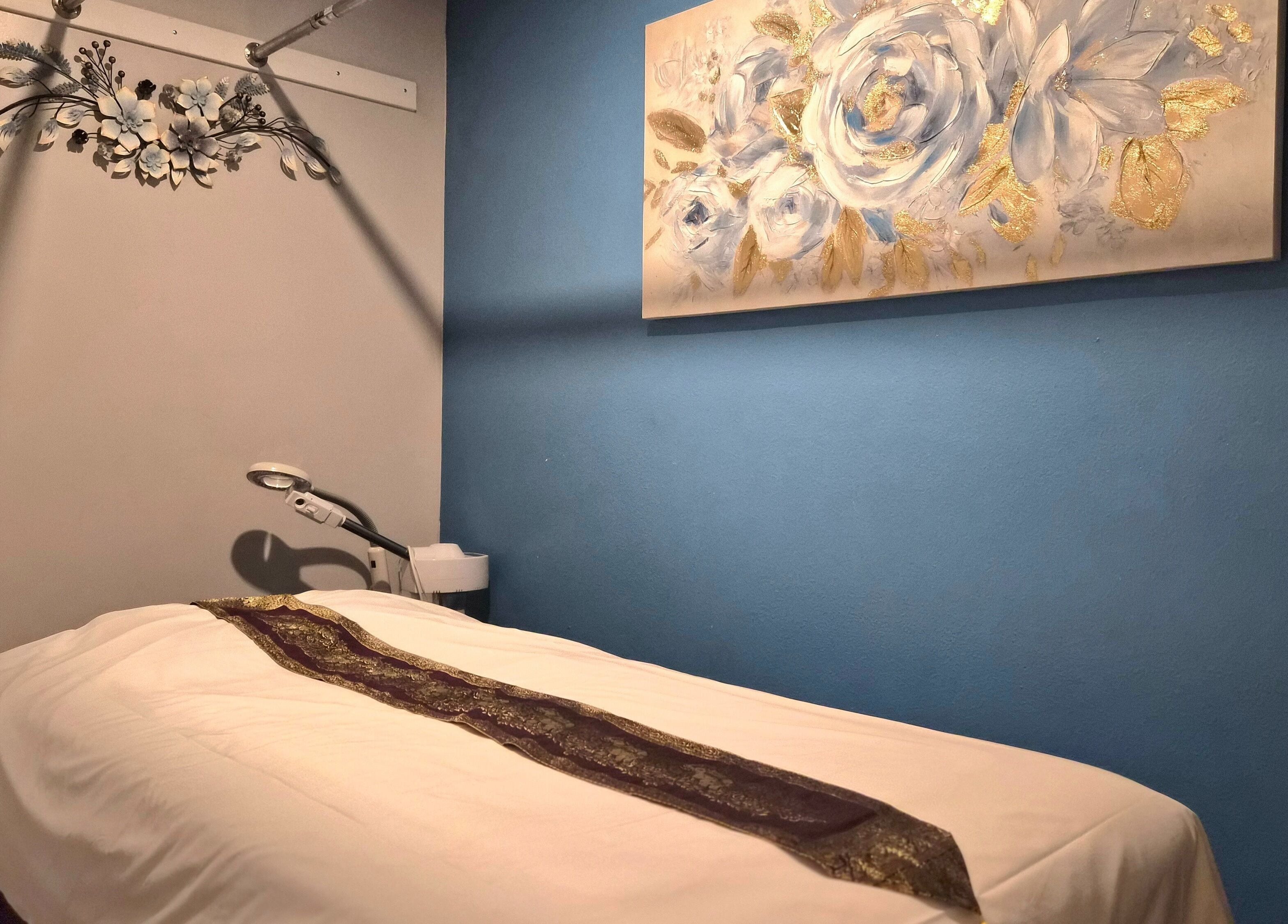 Relaxing treatment room at Chiang Mai Thai Spa (Thai Euphorea Spa 2), Las Vegas, Nevada, US.