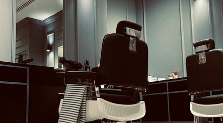 HK Barbers Gents Salon - WTC Mall billede 3