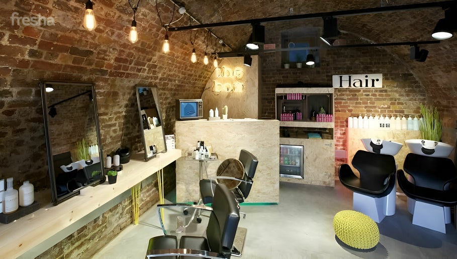 The Box Hair Salon Deptford billede 1