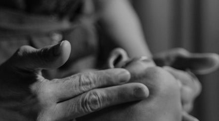 Massage Kobido à Le Souffle par Mona à Paris, Île-de-France, FR. Soin relaxant au Marais, Saint-Paul.