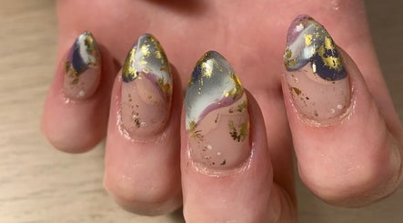 SALUTE Nails slika 2