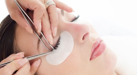 Eyelash extension application at The Lovely Lash Studio SA, Cape Town, Western Cape, ZA.