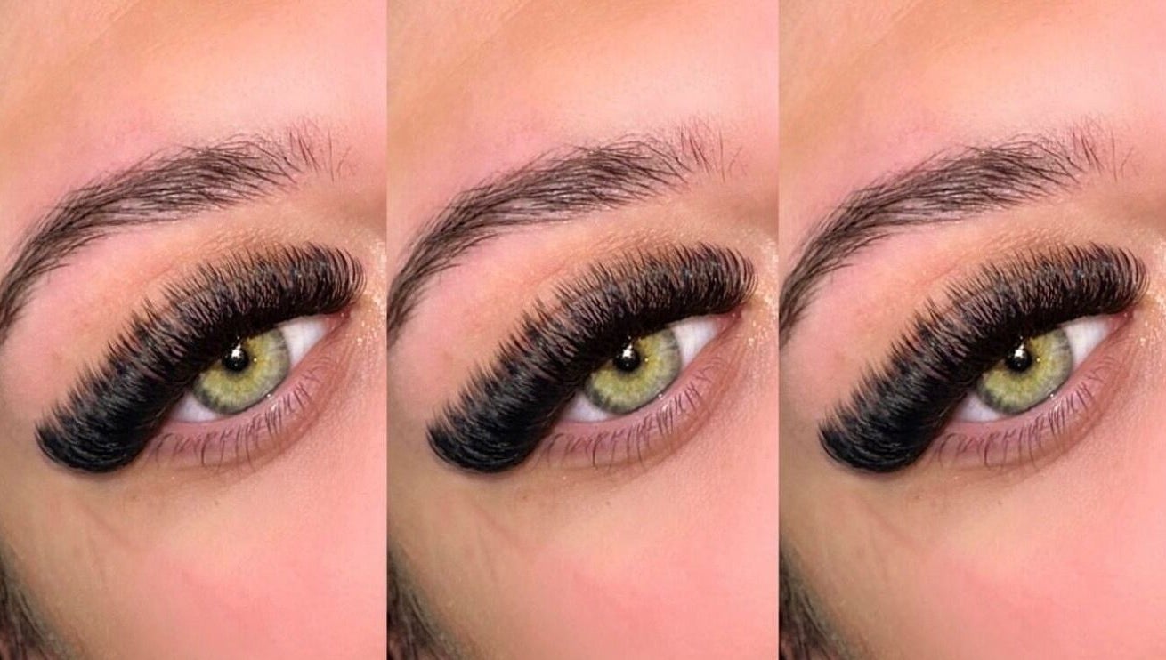 Close-up of luxurious lashes at Cobeautystudio, Church Warsop, England, GB.