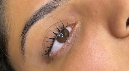 ZADA Brows + Beauty image 3