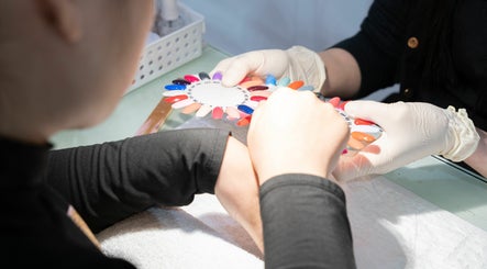 Maris Beauty - Professional Nails, Lashes, Waxing, Massage & Beauty Salon image 3